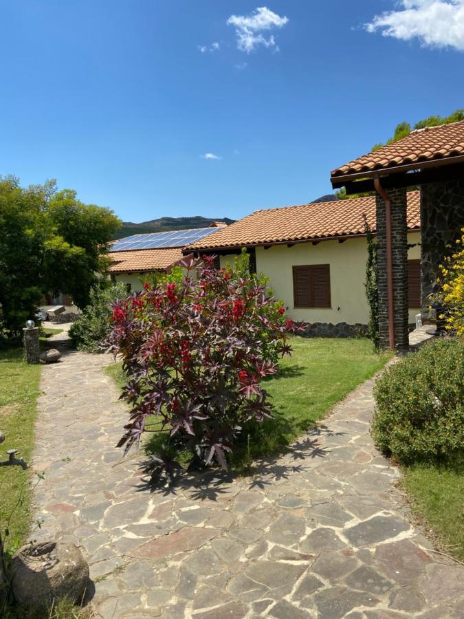 Agriturismo Gennemara B&B Perdaxius Exterior foto